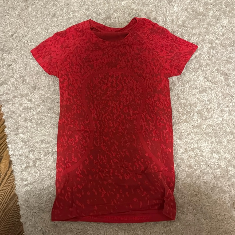 LULULEMON swiftly running top